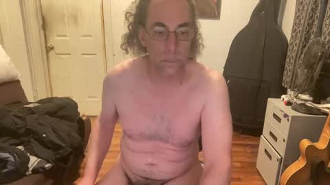 Snapshot of apostrphy chatting on 03.11.25 Apostrphy online show from 03.11.25