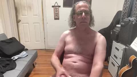 Snapshot of apostrphy chatting on 04.07.26 Apostrphy online show from 04.07.26