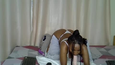 Snapshot of apple_queen24 chatting on 02.03.26 Apple queen online show from 02.03.26