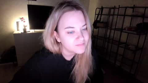 appleyummybuns online show from 11.14.25