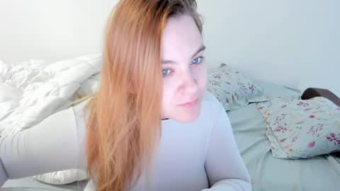 Snapshot of appleyummybuns chatting on 05.04.26 appleyummybuns online show from 05.04.26