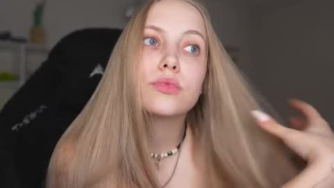  REYNA  my friend   online show from 05.04.26