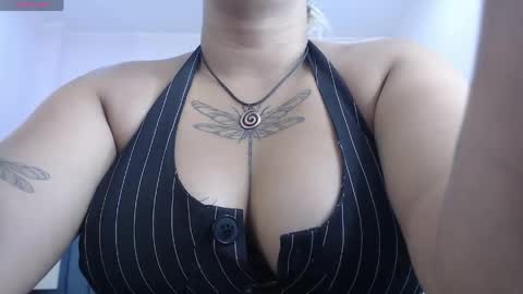 Snapshot of april__bunny chatting on 04.23.26 April Bunny online show from 04.23.26