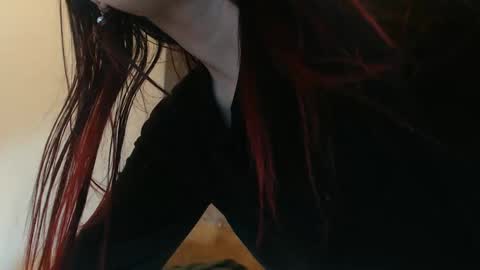 Snapshot of april_harrys chatting on 01.15.25 April online show from 01.15.25