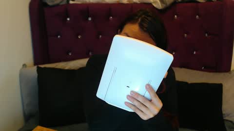 Snapshot of april_harrys chatting on 10.14.25 April online show from 10.14.25