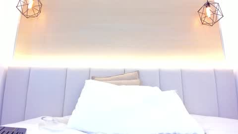 Snapshot of aprilalen chatting on 02.15.26 April online show from 02.15.26