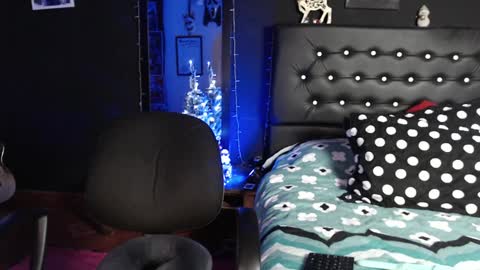 lucy online show from 01.03.25