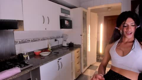 Snapshot of aprill_fox chatting on 12.06.24 aprill_fox online show from 12.06.24