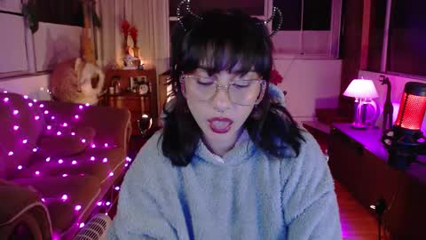 Snapshot of aquamarinebubble chatting on 10.14.25 Zam independent model online show from 10.14.25