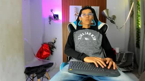 aquarius_xxx online show from 10.20.25