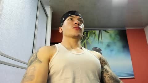 Jonathan online show from 04.05.26