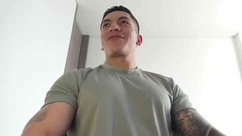 Snapshot of aquiles_51 chatting on 04.30.26 Jonathan online show from 04.30.26