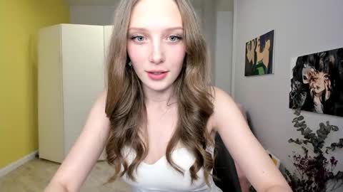 Lina online show from 10.06.25