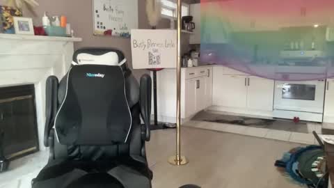 BustyPrincessLeila online show from 12.28.24