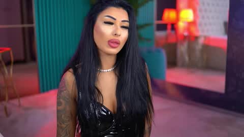 arabellaposh online show from 10.24.25