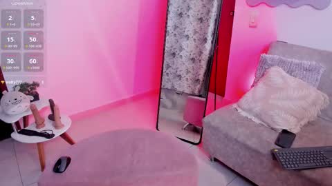 Snapshot of arabellaswan chatting on 09.14.25 online show from 09.14.25