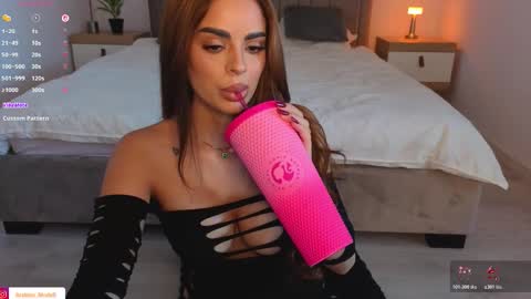 IsaBella online show from 11.03.25