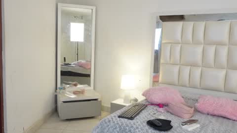 Snapshot of aradia_01 chatting on 02.07.25 online show from 02.07.25