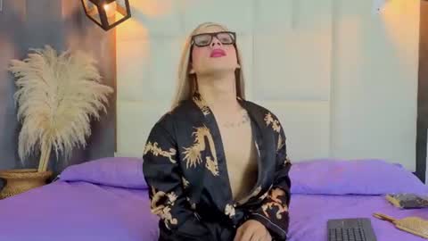 Snapshot of aranza_jones chatting on 06.24.26 Aranza online show from 06.24.26