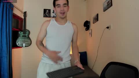 Snapshot of ares_johnsonn chatting on 01.24.25 Ares online show from 01.24.25