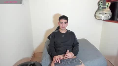 Snapshot of ares_johnsonn chatting on 02.08.25 Ares online show from 02.08.25