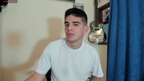 Snapshot of ares_johnsonn chatting on 03.04.25 Ares online show from 03.04.25