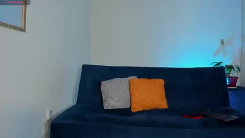 Snapshot of ares_johnsonn chatting on 09.10.25 Ares online show from 09.10.25