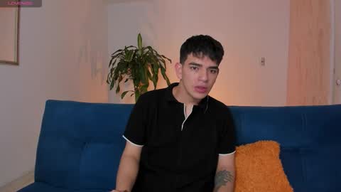 Snapshot of ares_johnsonn chatting on 10.08.25 Ares online show from 10.08.25