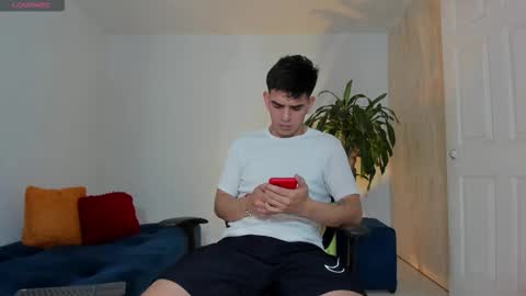 Snapshot of ares_johnsonn chatting on 10.31.25 Ares online show from 10.31.25