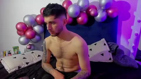 Snapshot of ari_and_loggan chatting on 12.27.24 Ari and loggan online show from 12.27.24