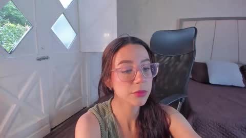 Ari Wilde online show from 03.06.26