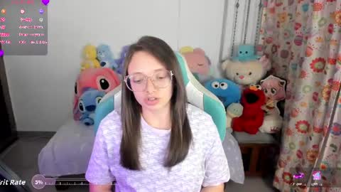 Snapshot of aria_alaia chatting on 06.20.26 Linda online show from 06.20.26
