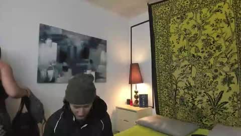 aria y orien  online show from 10.23.25