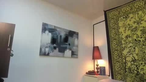 aria y orien  online show from 11.20.25