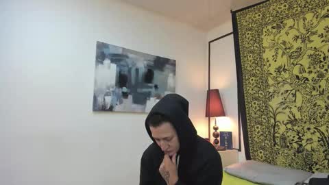 aria y orien  online show from 11.27.25