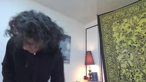 aria y orien  online show from 12.15.25