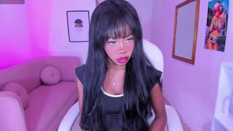 Snapshot of aria_brown_19 chatting on 01.19.25 ARIA online show from 01.19.25