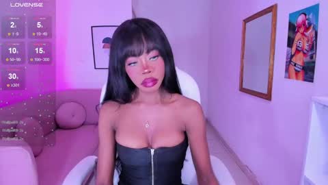 Snapshot of aria_brown_19 chatting on 01.25.25 ARIA online show from 01.25.25