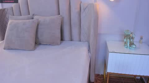 Aria  online show from 12.18.24