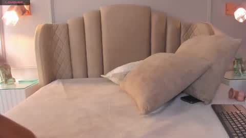 Aria  online show from 01.09.25