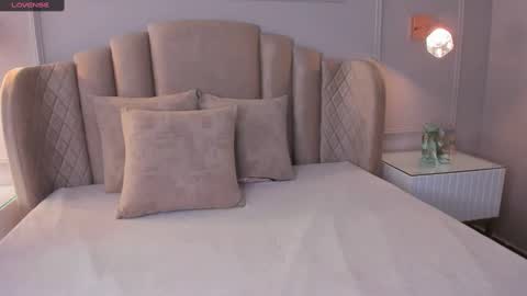 Aria  online show from 01.12.25