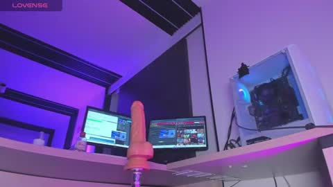 Snapshot of aria_greco chatting on 06.14.26 Aria online show from 06.14.26