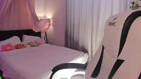 aria_mila online show from 05.28.26