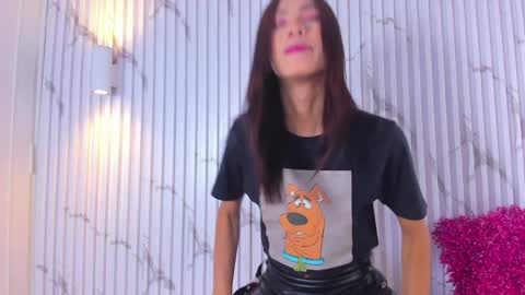 Aria Millers  online show from 02.01.25