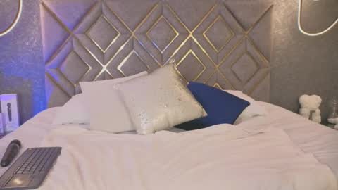 I OOT online show from 09.10.25