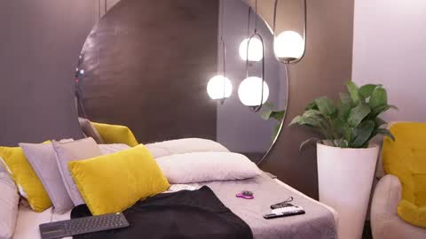 Ariaa online show from 04.15.26