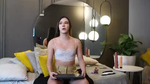 Ariaa online show from 07.15.26