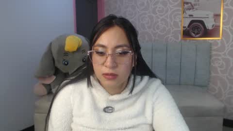 Snapshot of ariabliss_ch chatting on 06.25.26 ariabliss_ch online show from 06.25.26