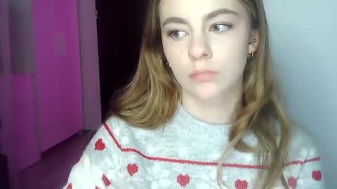 Snapshot of ariacreazy chatting on 01.05.25 AriaCreazy online show from 01.05.25