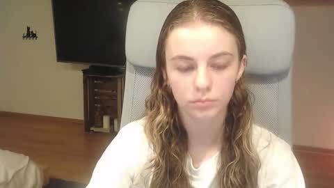 Snapshot of ariacreazy chatting on 10.14.25 AriaCreazy online show from 10.14.25